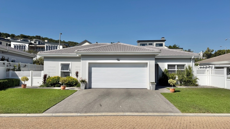 3 Bedroom Property for Sale in Dennegeur Western Cape